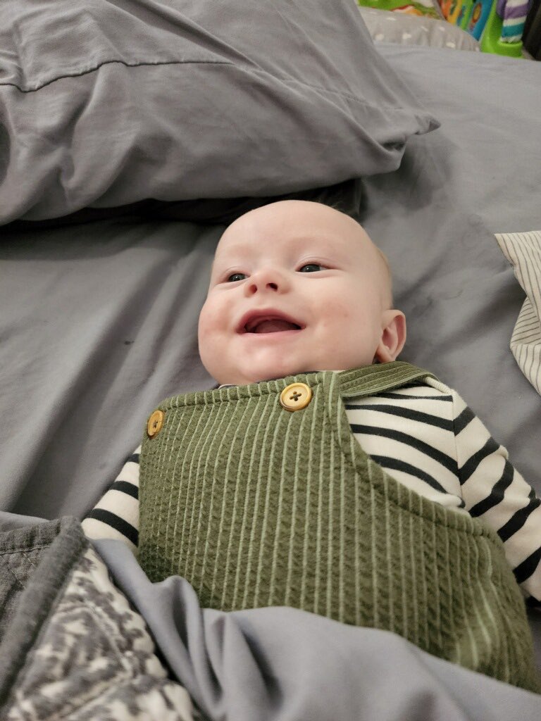 JennSaysBeHoly's tweet photo. My kid is pretty cute. @LSamuelThomas https://t.co/XSuSHTn3kN
