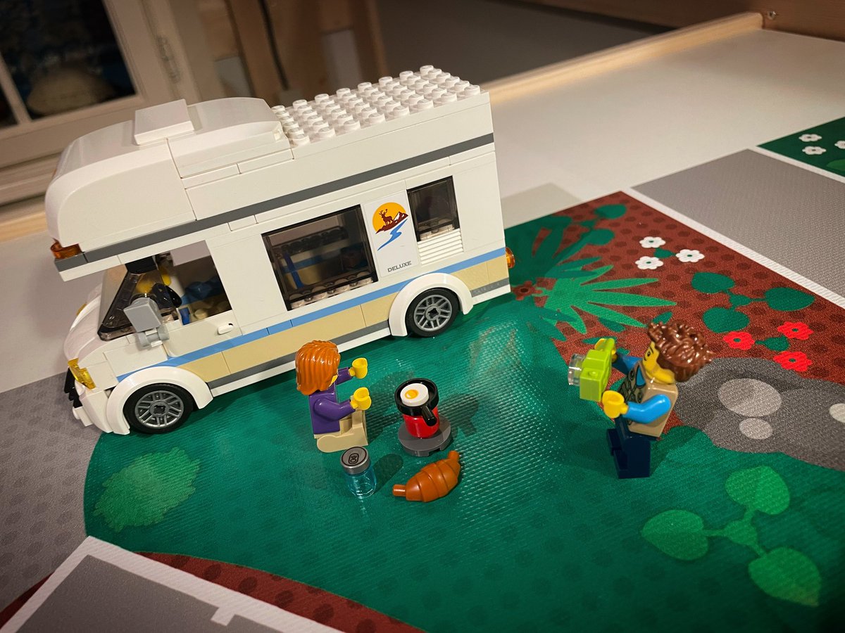 brickmaps's tweet photo. Everybody enjoying #summer? #lego #legophotography #toy #toyphotography #baseplate https://t.co/5bG0IpGqzb