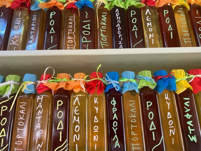 TEnewsletter's tweet image. Our "Essential Greece" issue is out. Subscribe and share now to find out:

-- The BEST Greek villages for reflection, relaxation, sunbathing and history that don't require a ferry
-- The No. 1 GOTCHYA for renting cars 

 ➡️➡️ travelessentialnews.com

#travel #traveltips