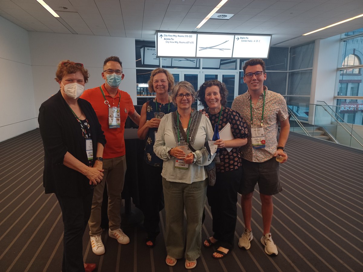 APS_CDEI's tweet image. Thank you to Bayer and Corteva Agriscience for supporting this year&apos;s LGBTQAI+ Social, held during #PlantHealth2022 and to all of the attendees who joined us for an awesome night of conversation and connection.
