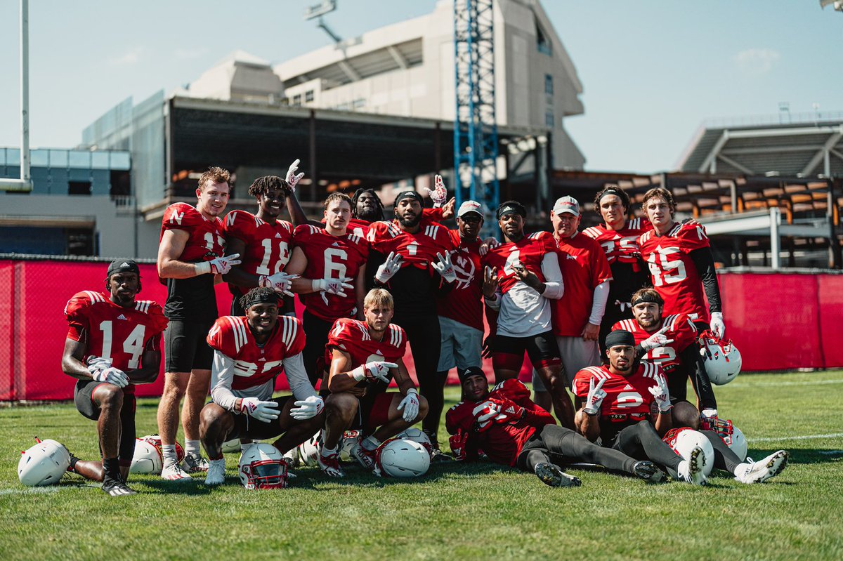 🤝 F A M I L Y 🤝