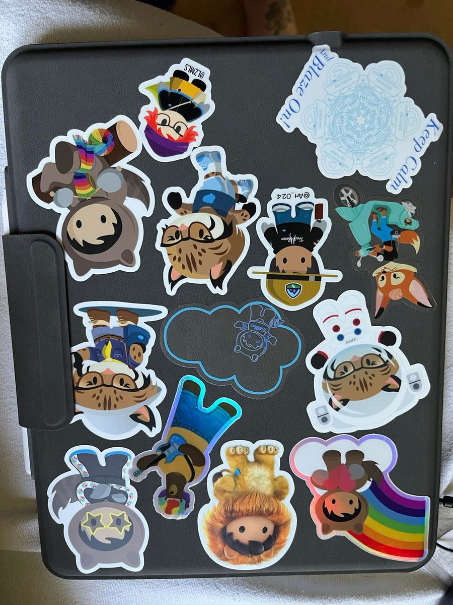 SalesforceShnon's tweet photo. Covid is real... recently got both a new ipad and laptop and realized my @salesforce sticker stash has been depleted.    #trailblazercommunity  first world problems. https://t.co/z0hwxUhJxP
