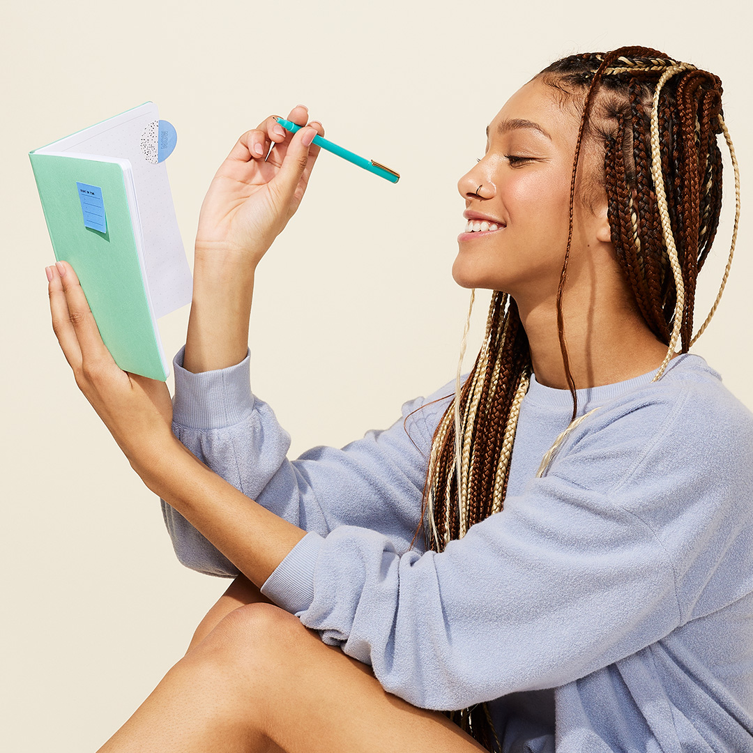 Postit's tweet photo. Hold this pose long enough and the words will start coming #notedbypostit #backtoschool https://t.co/ZwUD4F7h2s
