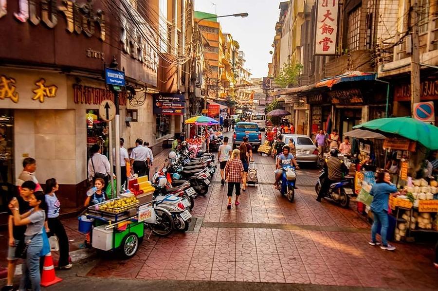 SthanIn145's tweet photo. Busy thailand streets by Jomal joseph #jomal #Thailand #Beautiful #Bangkok #bangk9k #beauty #Thai #travel https://t.co/pa5kISj3bv