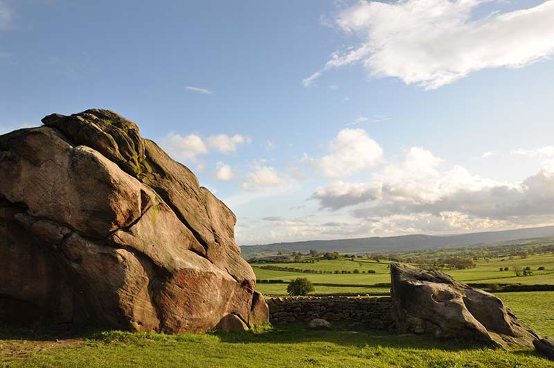 leedsbeckett's tweet photo. Many popular Yorkshire tourist spots are within reach of Leeds, including the @yorkshire_dales national park and the @YorkshireWP. #LifeinLeeds #Clearing2022 #alevels2022 @Welcome2Yorks 

Find out what our students love about #Yorkshire 👇
https://t.co/ZiJBwMQs25 https://t.co/z5c9c2cna6
