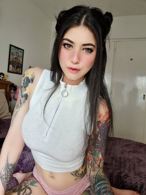 🐱🖤 https://t.co/plgTc6pP3n