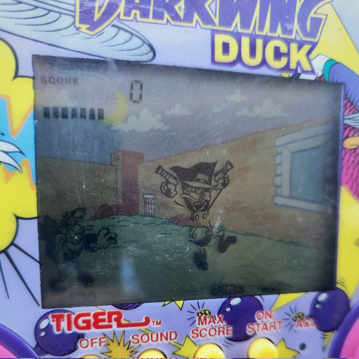 tigerlcd's tweet photo. Great art! Brutal gameplay. Love the design of the unit makes me want to collect more! Check out my video review, work in progress! UPsidedown video 😞😓😩😤 #Retro
#retrogaming #tigerlcd #vintagetoys https://t.co/w6gchF4VaO https://t.co/CMmvKBlsEv