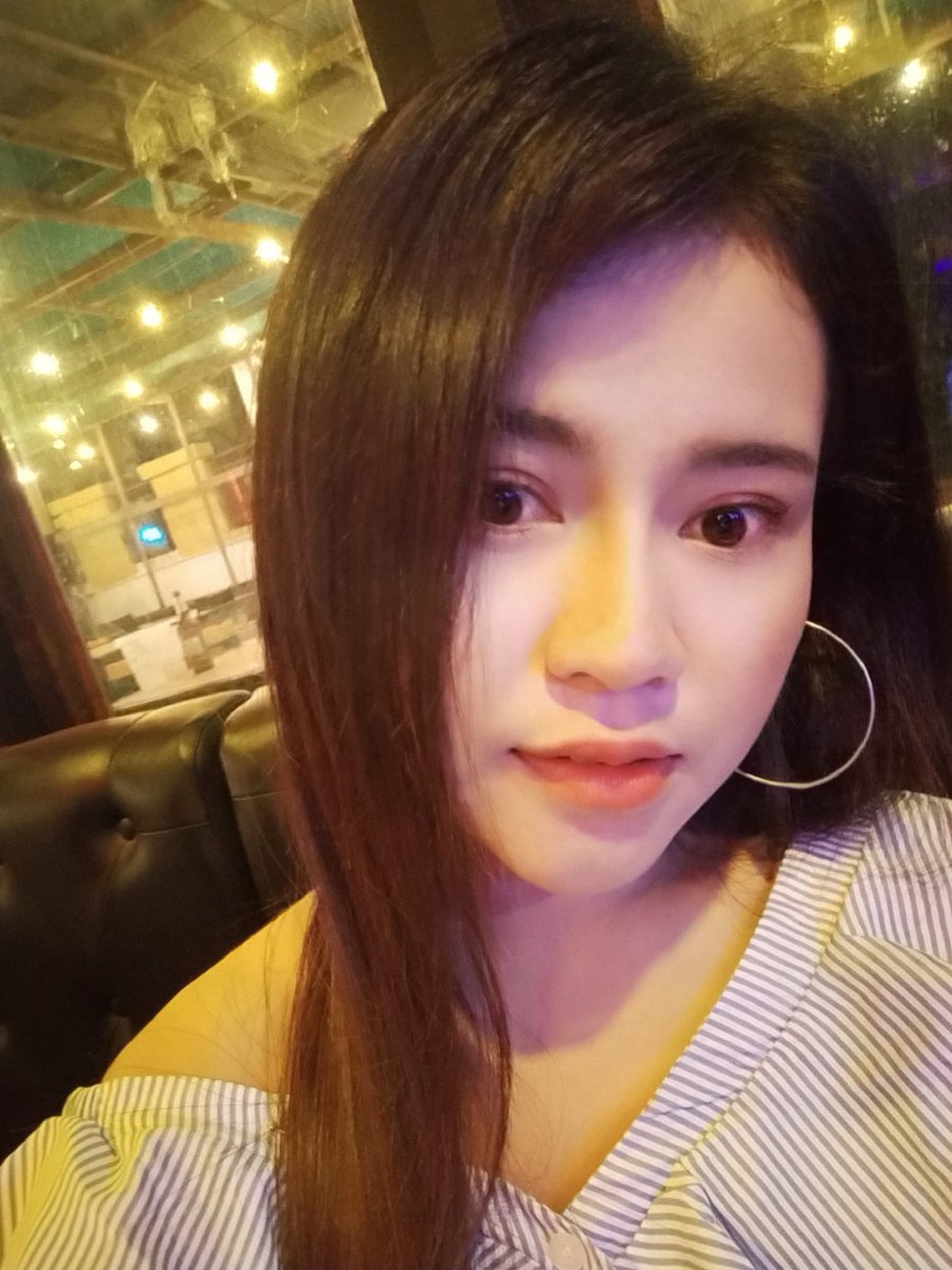 CKesrin's tweet photo. บอกจะเลี้ยงเหล้า อยากกินเหล้า หรืออยากกินเรา เอาดีๆ 😂
#หาเพื่อนคุย https://t.co/wI3NokGhax