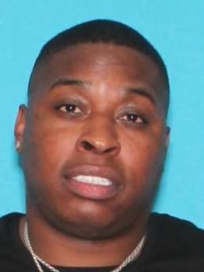 WANTED: Photo of Dionate Banks, 29, now charged with murder in the fatal shooting of a man at 925 Bunker Hill Rd on Sunday (Aug. 14). More info at bit.ly/3PwFfsG If you know Banks' whereabouts, call HPD Homicide 713-308-3600 or @CrimeStopHOU reward up to $5k. #hounews