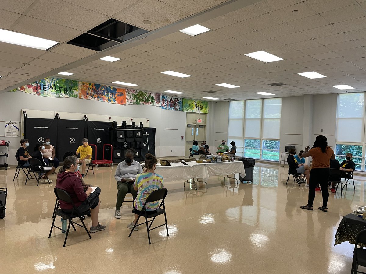 washuisp's tweet photo. Working with #juliagoldstein @UCitySchools early childhood educators today #math314 #EarlyChildhood https://t.co/AB2LO7GCGG
