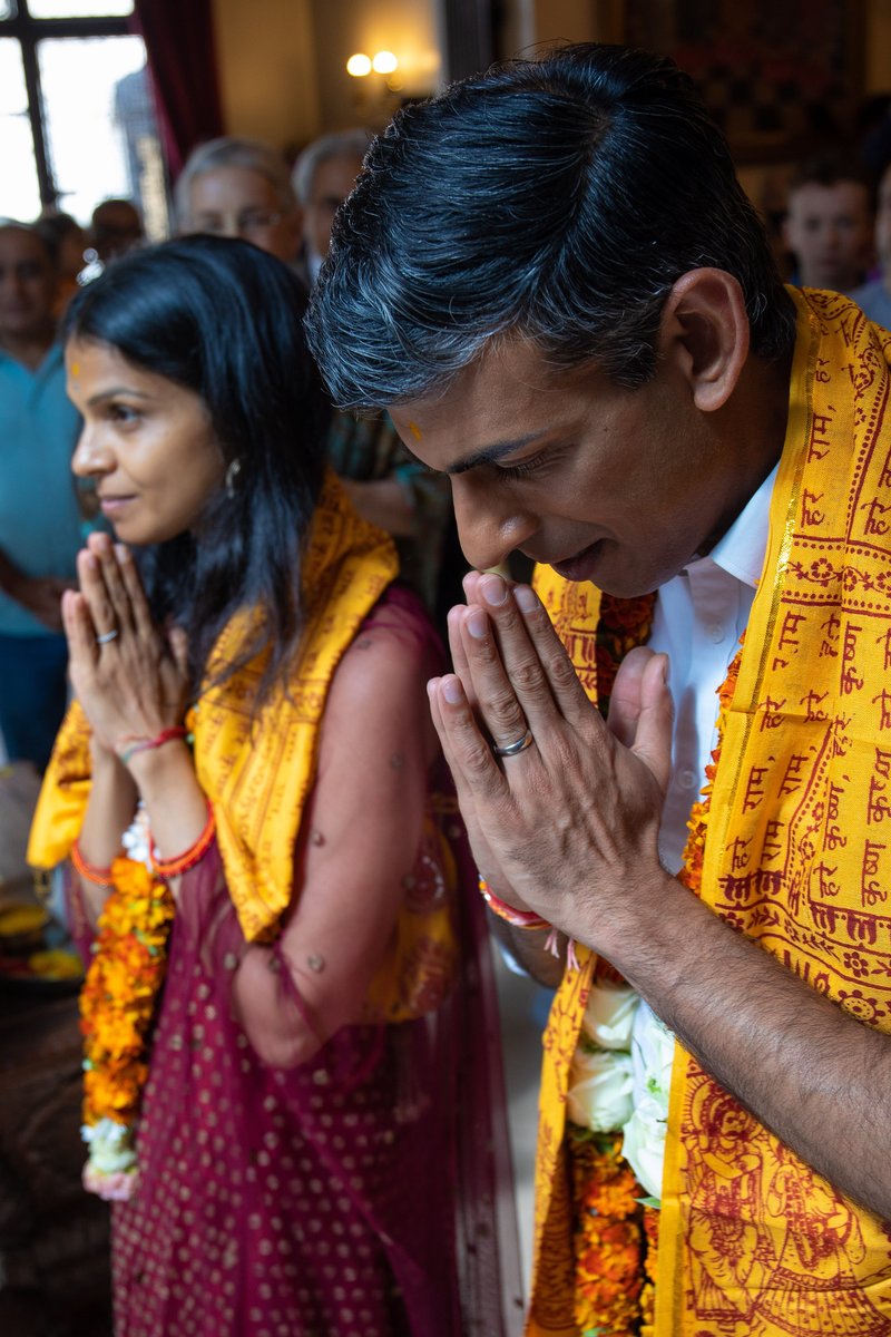 '#Janmashtami' photo by 'Rishi Sunak'