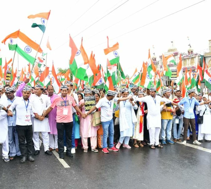 बेरोजगारी को मिटाना है,
मजबूत देश बनाना है।

#JoinRojgarAndolan