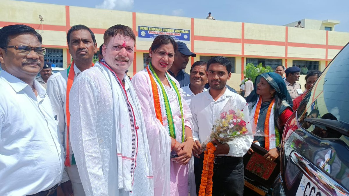 पुनः संज्ञान में लेते हुए महाविद्यालयीन #अतिथि_व्याख्याताओं के #तीन_सूत्रीय_मांगों को पूर्ण कर अनुग्रहित कीजिए माननीय <a href="/umeshpatelcgpyc/">Umesh Nandkumar Patel</a> जी #महाविद्यालयीन_अतिथि_व्याख्याता_समूह आपका सदैव आभारी रहेगा।
<a href="/ChhattisgarhCMO/">CMO Chhattisgarh</a> <a href="/satyarajput321/">satya rajput</a> <a href="/lalluram_cg/">Lalluram News</a> <a href="/DainikBhaskar/">Dainik Bhaskar</a> <a href="/Nai_Dunia/">NaiDunia</a>