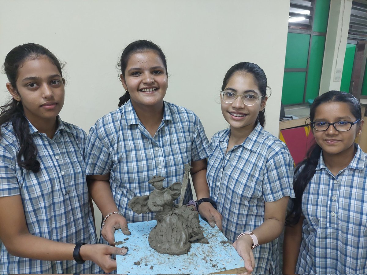 sodhisumedha's tweet photo. #Nobooks, #Nobag Learning still continues at Ahlcon International School on #baglessday #ArtIntegration done in Social Science, Students made French Political Symbols with Clay and highlighted the symbolic meaning in their story narration #NEP202 @y_sanjay @pntduggal https://t.co/Wz9PRUFgsi
