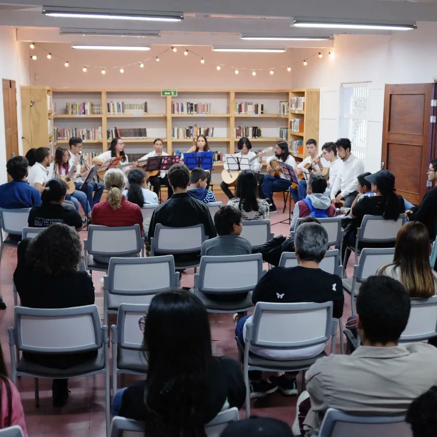 RuralEspiritu's tweet photo. Muchas gracias a la ESTUDIANTINA EL RETIRO y procesos de cuerdas del Centro Cultural Javiera Londoño por su hermosa presentación. 🤗🤗🤗
#AgendaCultural #Ruralidad #Campo
#lecturayescrituracreativa. #FomentoArtisticoyCultural #EducacionComplementaria #LaboratorioDelEspiritu https://t.co/9CxsCMs0pr