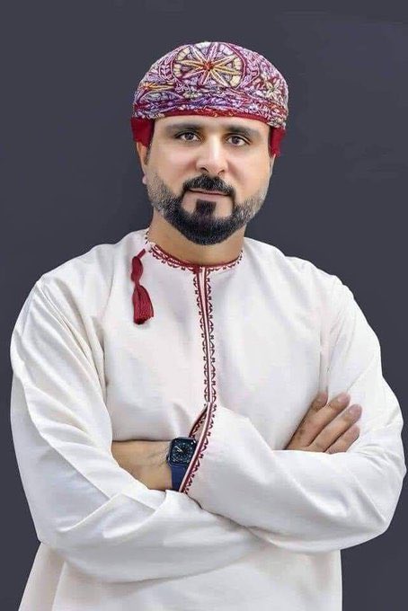 Yarub_Albalushi's tweet photo. بك نفخر ونفاخر تصدع بصوت الحق ولا تهاب العواقب.. #خليل_البلوشي رجل شريف غيور على وطنه.. إياك أن تقدم اعتذار فأنت من نسل الرجال وليس من اشباههم.. اما تلك الانثى فلا قيمة لها في أسواق الرجال #خالد_حرية https://t.co/cY8goBS846
