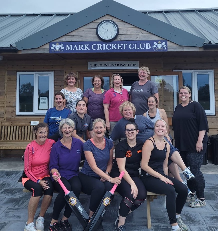 Great Women's Softball Session this evening <a href="/MarkCricketClub/">Mark Cricket Club</a>. Really nice to see the growth of the softball game across the county and looking forward to see how they get on in the league next season 🏏