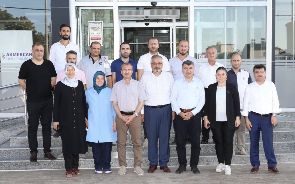 AvOrhanKIRCALI's tweet photo. 📍#Bafra

Akmercan Delta Doğalgaz Bölge Müdürü Mustafa Sezen'i ziyaret ederek Organize Sanayi Bölgeleri ile mesken alanlarında devam eden çalışmaları hakkında bilgi aldık, istişarelerde bulunduk. https://t.co/QjIcB87GFR