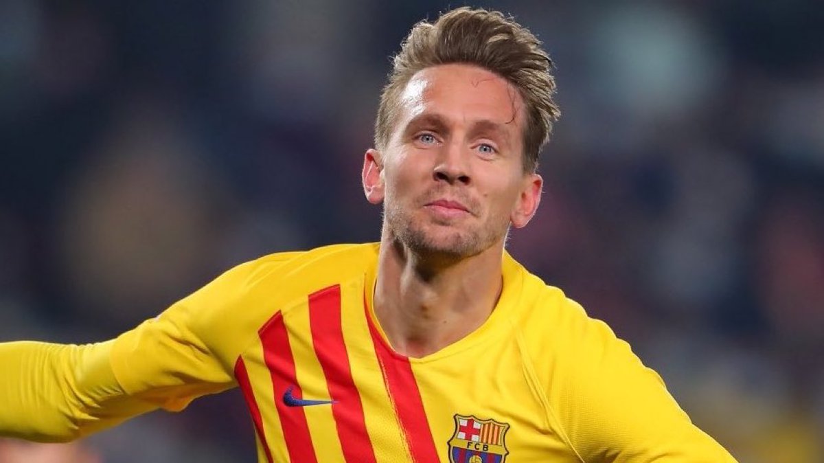 BlazquezFont's tweet photo. 🗣Luuk de Jong: “En el Barça trabajé muy duro y nunca bajé la cabeza. Finalmente conseguí que el Camp Nou corease mi nombre y eso es lo que me hace estar muy orgulloso”. #FCBarcelona https://t.co/HyuLswn3ln