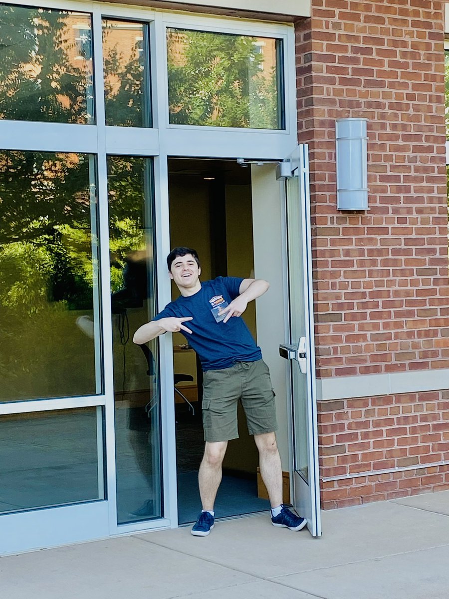 DM_UrFuturePrez's tweet photo. We THE BEST STUDENT STAFF in the #HigherEd!!!
@UVA @uvahousing #UVA #Hoos #UVAMoveIn #GoHoos βοΈ #Wahoos #Wahoowa πΈπΉ#UVA23 #UVA24 #UVA25 #UVA26 @SEAHOconnect #SEAHOAllYear #ACUHOI @ACUHOI #HigherEd #StudentAffairs #MoveInSeason #HappyHousingNewYear https://t.co/6Y9cSjv2fH