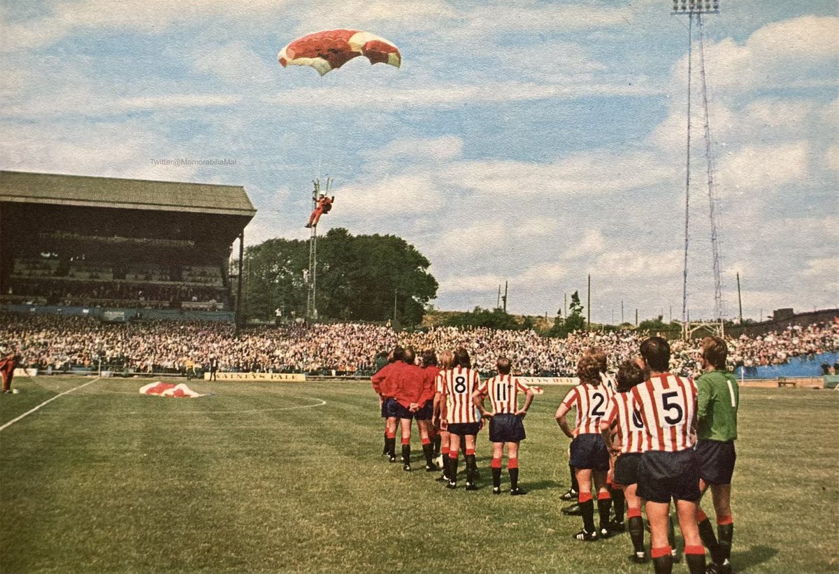 Football Nostalgia tweet media