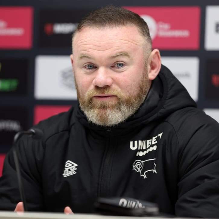 TotalFoot_'s tweet photo. Wayne Rooney sur Mbappé : « Un joueur de 22-23 ans qui jette son épaule sur Messi... Je n'ai jamais vu un ego plus grand que celui-ci de ma vie. Que quelqu'un rappelle à Mbappé que Messi à 23 ans avait trois Ballon d'Or. » 😳👊 https://t.co/UtB3KxL8OF
