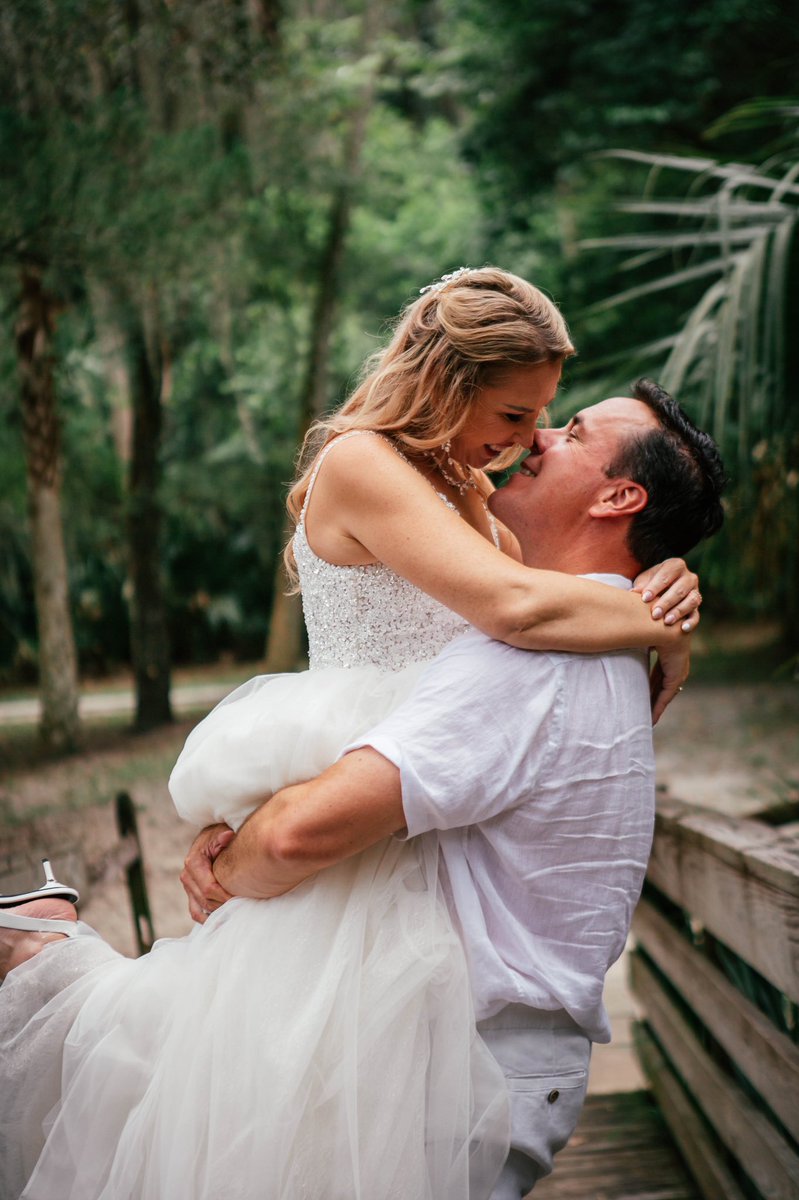 vanilla167's tweet photo. Wedding photoshoot in #Florida 
#weddingphotography https://t.co/ACYSu4VwCL
