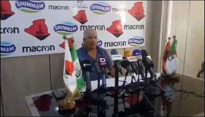 bwlhwl61's tweet photo. المدير العام محمد بولحبيب : خلال 15 يوما سأقضي على كل المشاكل الادارية  التي يتخبط فيها الفريق . https://t.co/2HtWptWLvg