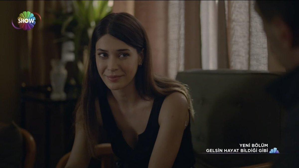 ekocplus's tweet photo. -... Niye ağlıyorsun sen?
-...gül , ne kadar güzel gülüyorsun

Sadi dünyada herşeyden daha çok bu gülüşü seviyor...

#GelsinHayatBildiğiGibi #SadGül https://t.co/wV6kgQbiIK