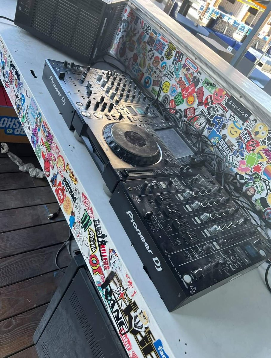 kyotic's tweet photo. To my dj friends. I wanna host a dj competition with this setup🤞🏾🤣🔥🔥 https://t.co/xUTI5t9CZL