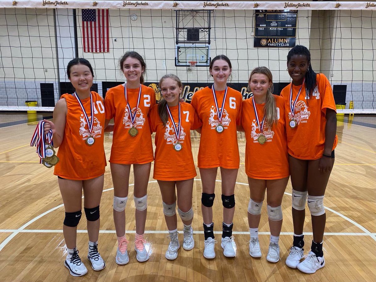 AgawamVBa11's tweet photo. successful PV Summer League came to a close last night! great reps for both our teams, but a 6pack of players from Agawam A squad won the gold 🥇in the Premier league division! Awesome way 2 close out the summa, ready for #TryoutTest Monday! Last time Gwam won Pv summer = 2016 https://t.co/h9vLWb5Hm6