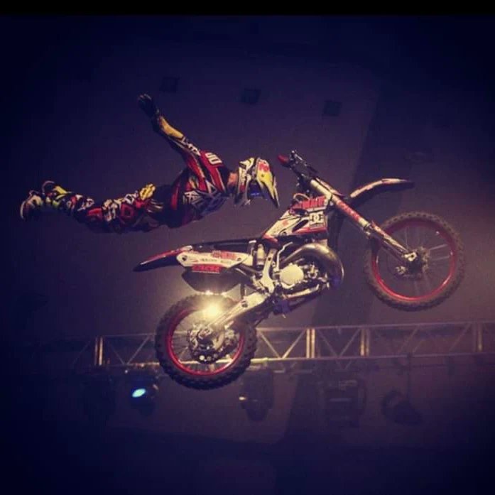 LuftmanMaximo's tweet photo. Super Pro-Rider Brice Izzo, no seu currículo soma vários títulos internacionais entre eles vice-campeão mundial!!!!! ⚡️😎
Praça de Toiros da Ilha Terceira, 27 de Agosto. Bilhetes à venda na Ticketline: https://t.co/D8gwUCQHwh
Não faltes! 👍

@LuftmanMaximo
@FmxSpirit

#FMX https://t.co/zpWeuN1IWP