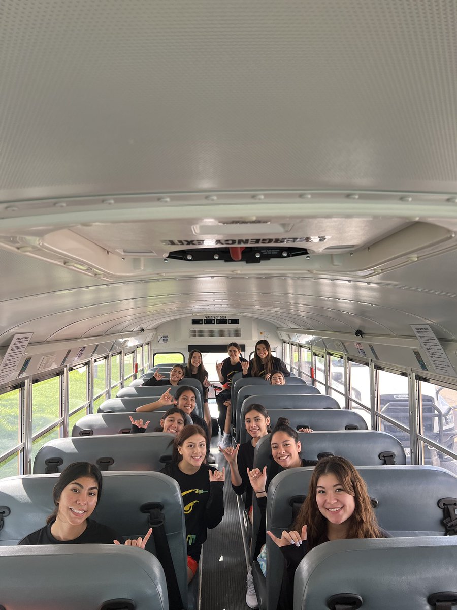 Wishing the Lady Hawks the best of luck this weekend as they make their way to Sinton for their annual tournament! 🏐 🤙🏼