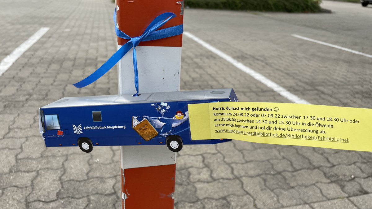 Heute diesen kleinen Hinweis zur Fahrbibliothek der <a href="/Ottostadt/">Ottostadt Magdeburg</a> gefunden und natürlich hängen gelassen.❤️
