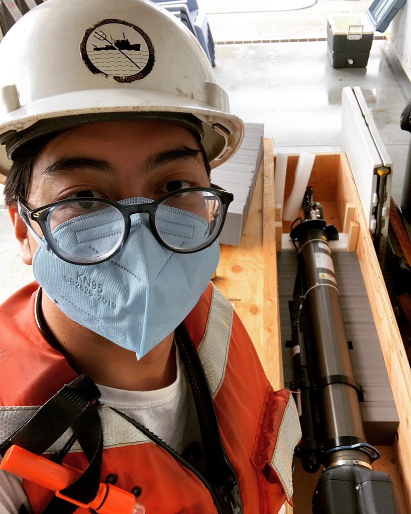 JoeMCuevas's tweet photo. Our #stemseas team also deployed a @bgc_argo float from @rvsallyride! This specialized float will take bio geochemical measurements throughout the water column every couple of weeks!
@scripps_ocean @nsfgov #nsffunded #sr2206 #BGCArgo @GO_BGC https://t.co/0Bsim2Wk3D