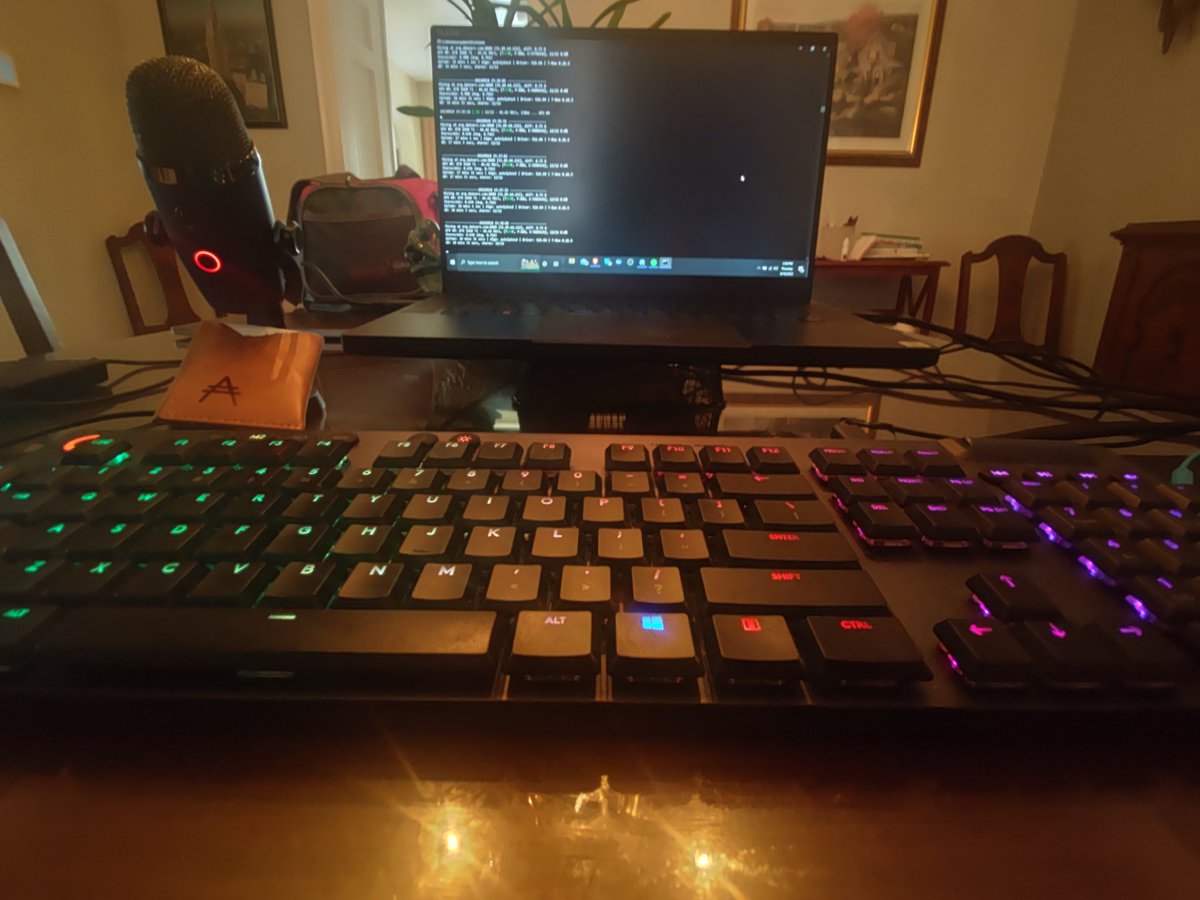 JuergensKurt's tweet photo. Make-shift cooling pad for the $ERG mining laptop.
Aluminum medicine ๐ basket.
The difference was 5 degrees in celsius.
Gotta appreciate the little things in life ๐.
#Athome #ErgoMining @ergoplatformorg https://t.co/Z2cpMhypX3