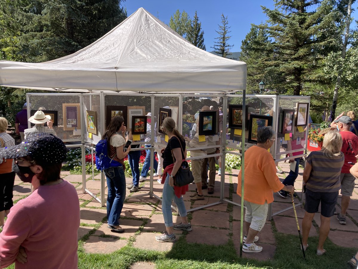 QUICK PAINT AND AUCTION AT RIVERSIDE/HIX PLAZA  AUGUST 20  8:30 - 12:00.  Come watch the artists create a painting in 90 minutes and enjoy in the fun of the auction of these works.