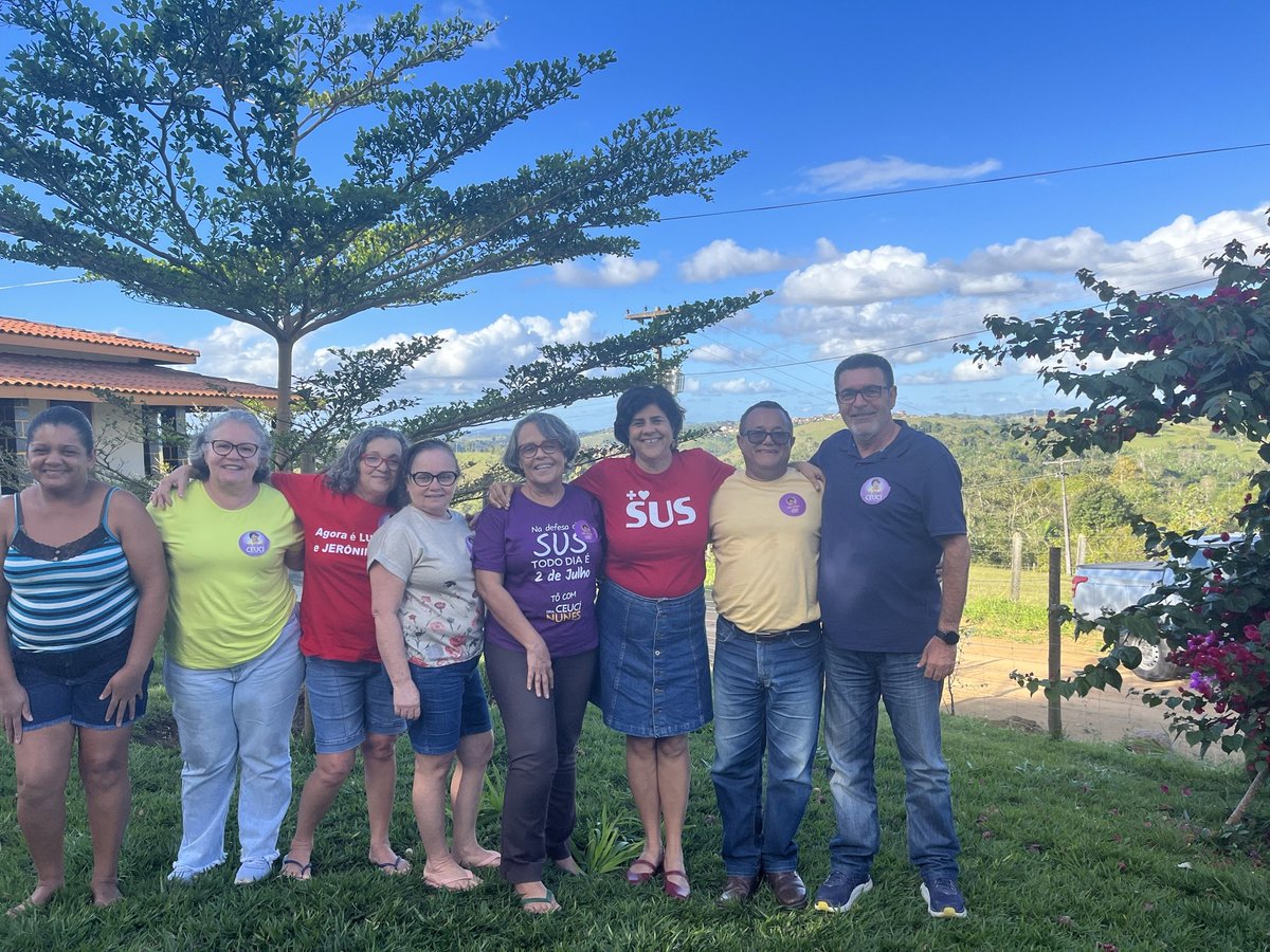NunesCeuci's tweet photo. A alegria de encontrar grandes amigos que abraçam e constroem a nossa campanha. 🌸
Registros das passagens pelos municípios de Laje e Mutuípe na companhia de Jaquerson, Lúcia, Dr Rui, Dra Silvia e Anselmo.
#Mutuípe #Laje #13192 #Ceuci #SUS #DeputadaEstadualBahia #Bahia https://t.co/kij5h7tduL