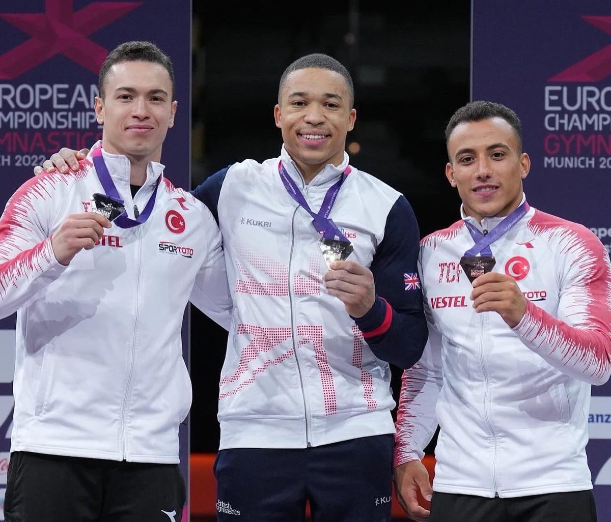 Joe Fraser tweet media