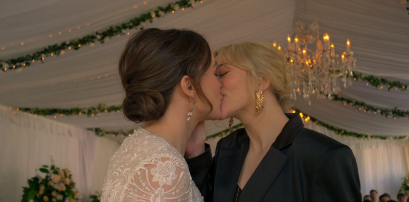 rise4ourHeda's tweet photo. #wlw weddings to warm your soul.

#Raylla
#Wayhaught
#Avalance

#MotherlandFortSalem 
#SaveMotherlandFortSalem 
#SaveLegendsofTomorrow
#BringWynonnaHome 
#CrossoverCampaign https://t.co/EoZlow2Rn4