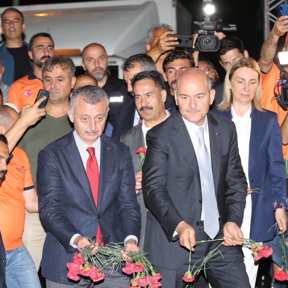 ekendilci's tweet photo. “17 Ağustos 1999 Marmara Depremi Anma Proğramı”

15-18 Ağustos 2022 - Kocaeli https://t.co/pZAa3tpFIt