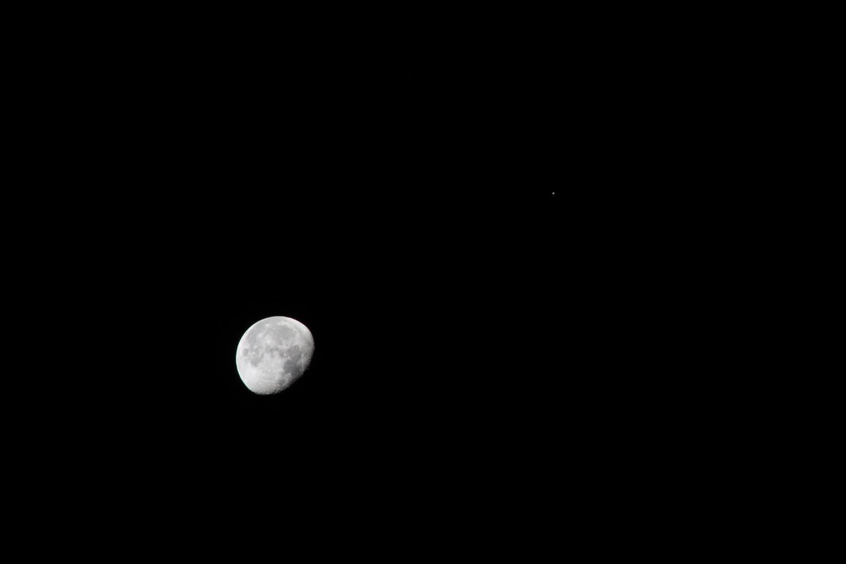 DavidAffray's tweet photo. Thank you for your #1linewed support!
#RestoreTheMoon
@BethGreenBooks
@Write2Fite
@mrssexybook
@NickPWilford
@Jason_H_Abbott
@NKelleherAuthor
@bowengreenwood
@LLaaksoWriter https://t.co/gzEmMjfzE1