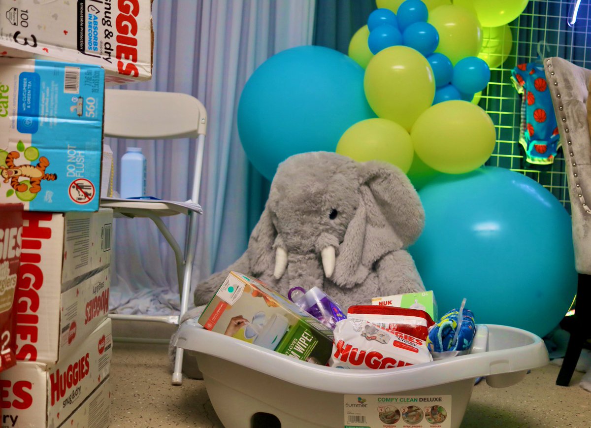 SikiraT's tweet photo. #babyShower #atlantaPhotographer #babypowder #babyshowergames #stockbridge #georgia #sikiraTphotography #travelingPhotographer #atlphotographer #eventphotographer #blendingcultures #interracialRelationship #spanishbabyshower #mexicanbabyshower #huggies #elephantTheme #welcomebaby https://t.co/mhTmocCBlZ