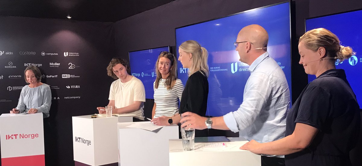 ogilje's tweet photo. Nei, det er ikke få temaer under paraplyen #digitaliseringiskolen 

Derfor var det fint å ha med både Elise Waagen @Elevorg @utdanningsf @IKTNorge og @DnF_publisher i panelet etter innlegg om #GrunnDig prosjektet som @Udir finansierer.

Her er opptaket: https://t.co/GExE7voQrQ https://t.co/X7M59M892D