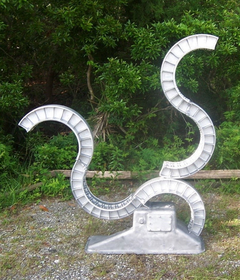 #ThankfulThursday @CreightonConstruction reached out to BCA to purchase a  weather-resistant sculpture for a 7/11 they planned to build in W. Melbourne. After careful deliberation they selected a metal piece constructed of Military Artifacts entitled "Sea Horses" by Gary Gresko.