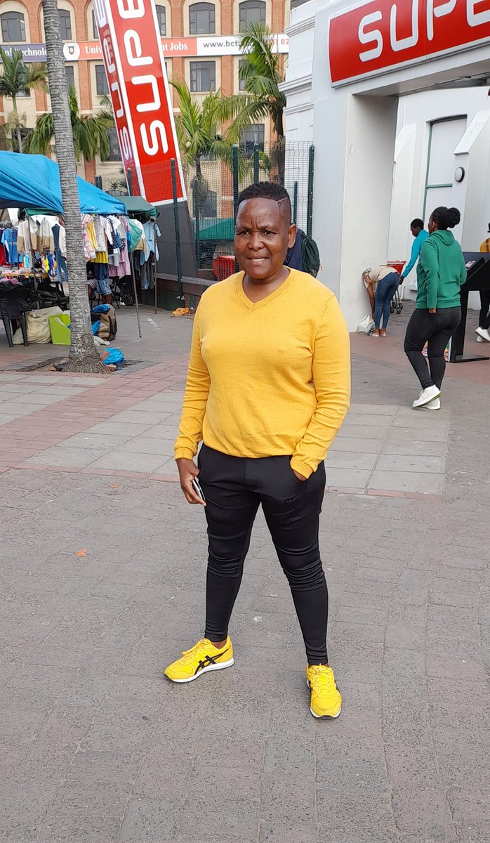 hlengs55's tweet photo. When all is well, the smile oozes from the heart even toes do smile ☺ 
#happiness 
#QueerKid 🌈 https://t.co/pqorUiMAWH
