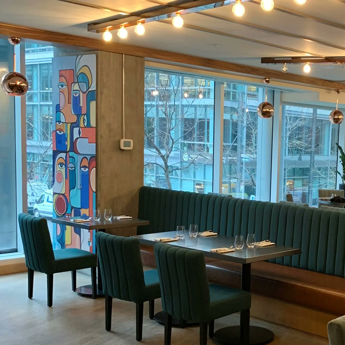 soulcurryart's tweet photo. Lunchtime! Have you ever been to H3? I heard a particular artist's work is on display for the perfect atmosphere for your meal. https://t.co/W9UAggzrxb