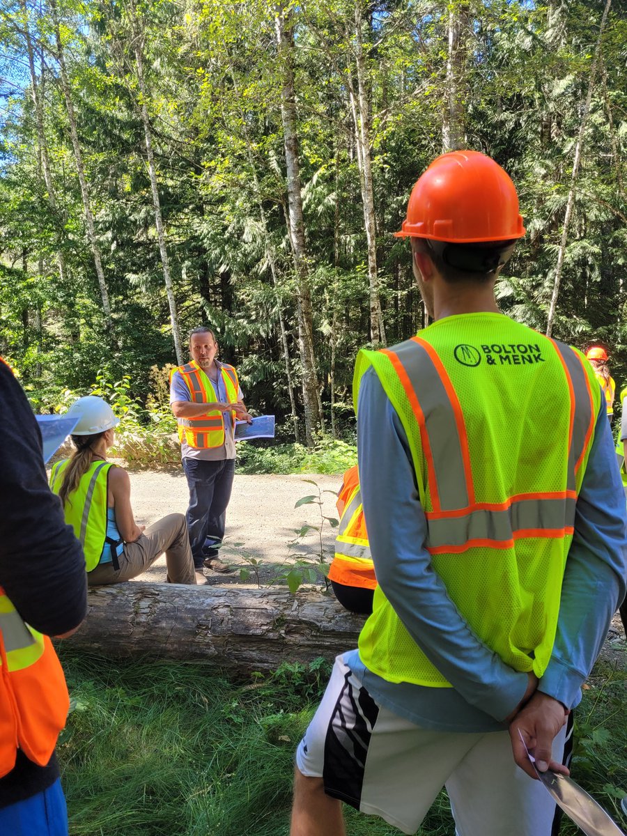 forWaterNetwork's tweet photo. Day 3 of source-to-tap training took place in #Comox Valley Regional District & the Village of Cumberland.
Thanks to @comoxvalleyrd & @bchydro & @mosaicforests & #CumberlandBC & @Manulife & #UROC for sharing how partnerships enhance source #water protection & quality! https://t.co/v20DaG8wPf