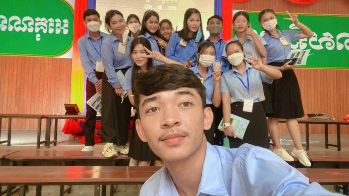 DVan01574266's tweet photo. ត្រូវមួយណា...🤫😂 https://t.co/diM3P2lkwc