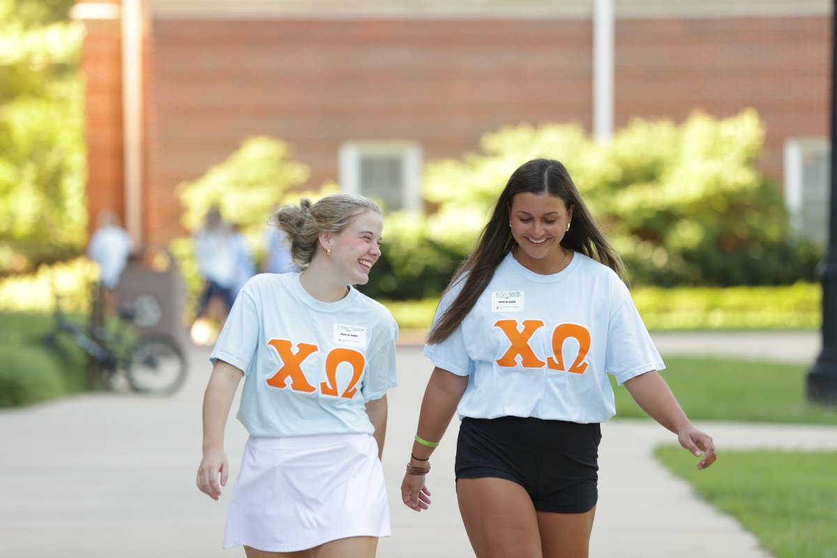 utmartin's tweet photo. Welcome home, Skyhawks! #moveinmania #beUTMproud https://t.co/xqFtxmi0p1